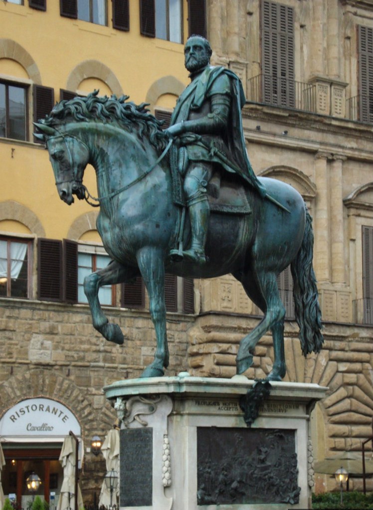 ПАМЯТНИК КОЗИМО I МЕДИЧИ (1519 - 1574) - Великому герцогу Тосканскому. Установлен во Флоренции на площади Синьории. Шедевр скульптора Джамболоньи. 1594 год.